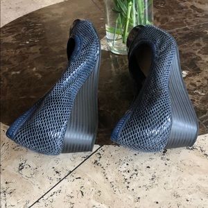 Blue patent leather and snake skin 1 inch wedge
